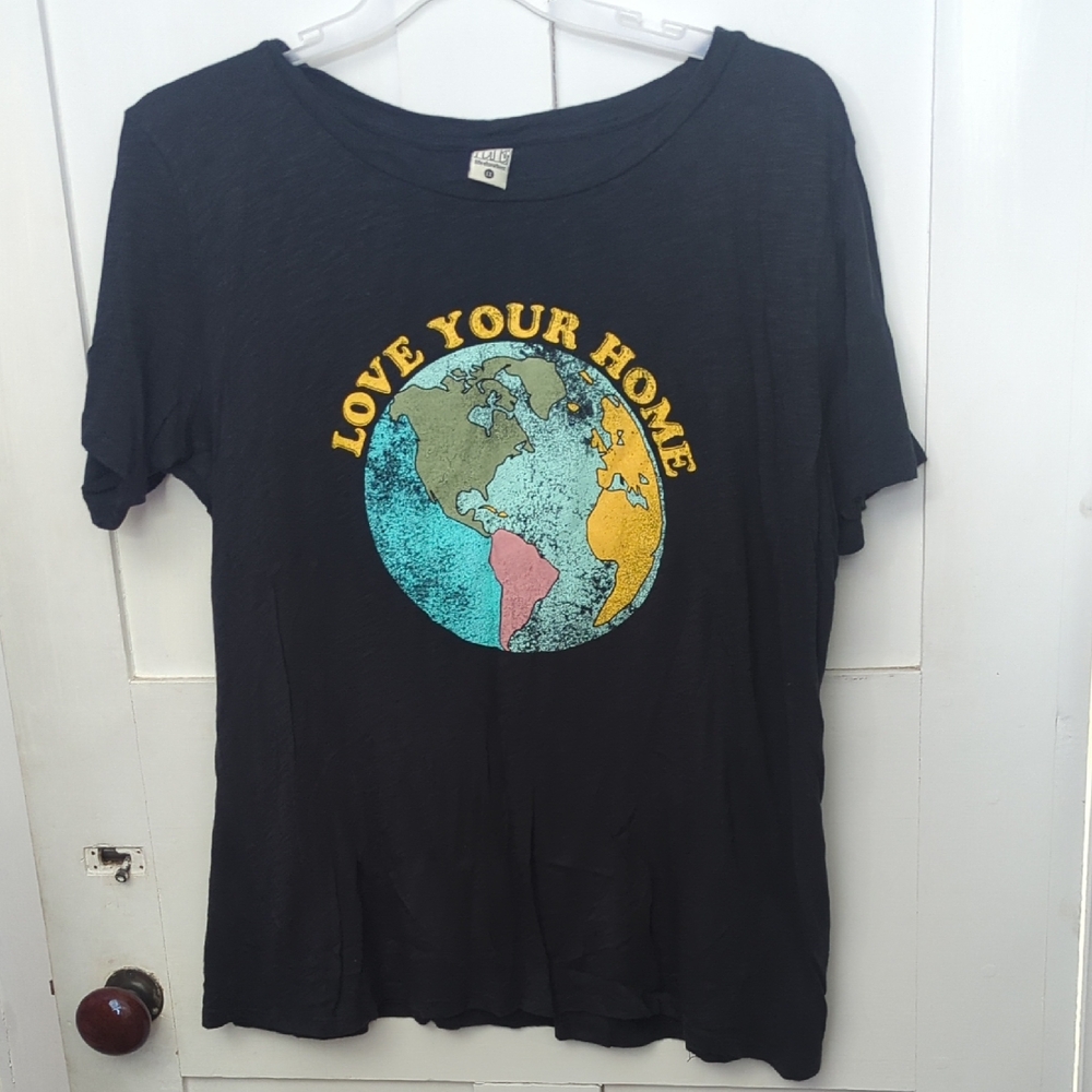 Life Elsewhere "Love Your Home" Short Sleeve Tee.